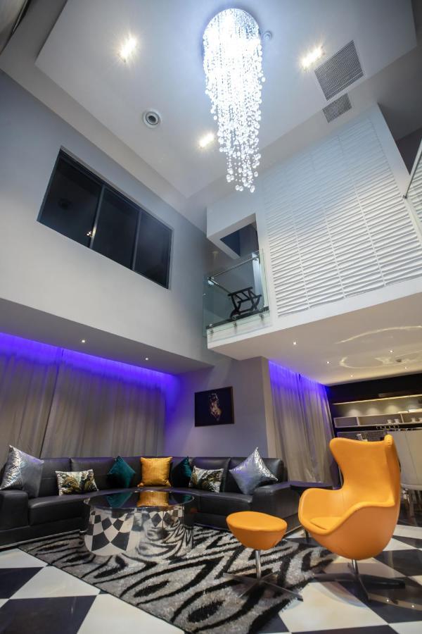 Bon Hotel Tripod Оверри Экстерьер фото