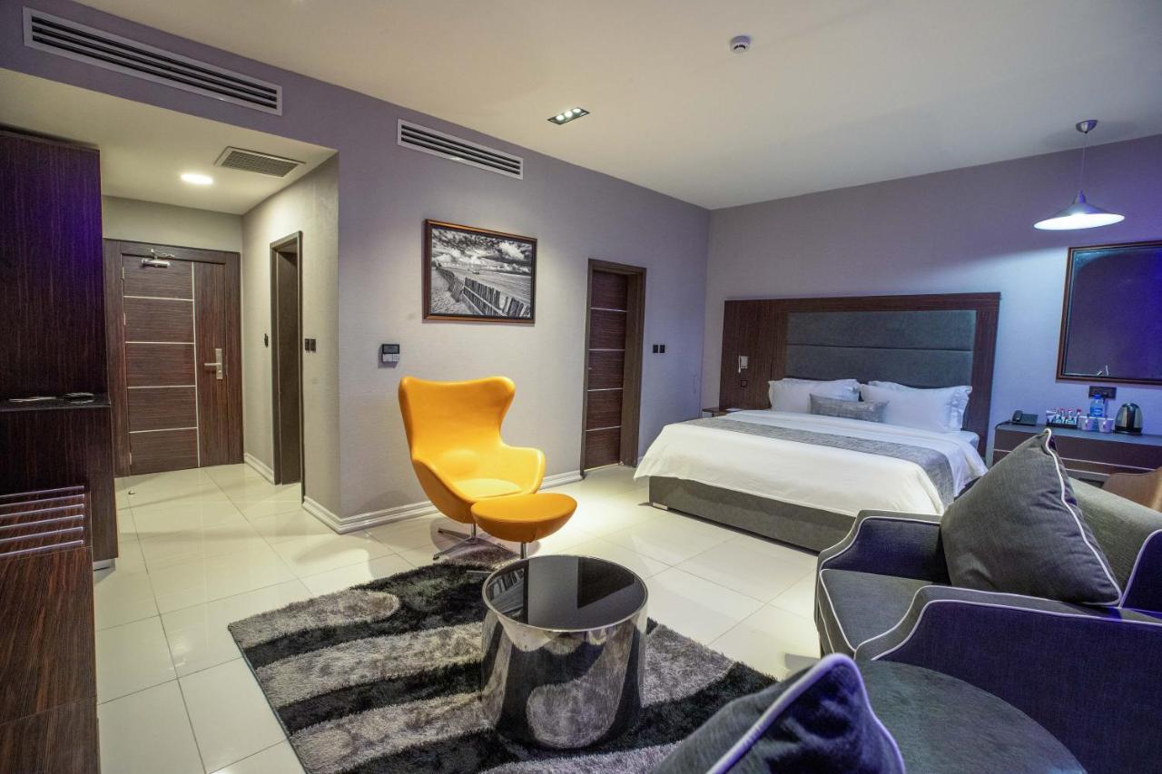Bon Hotel Tripod Оверри Экстерьер фото
