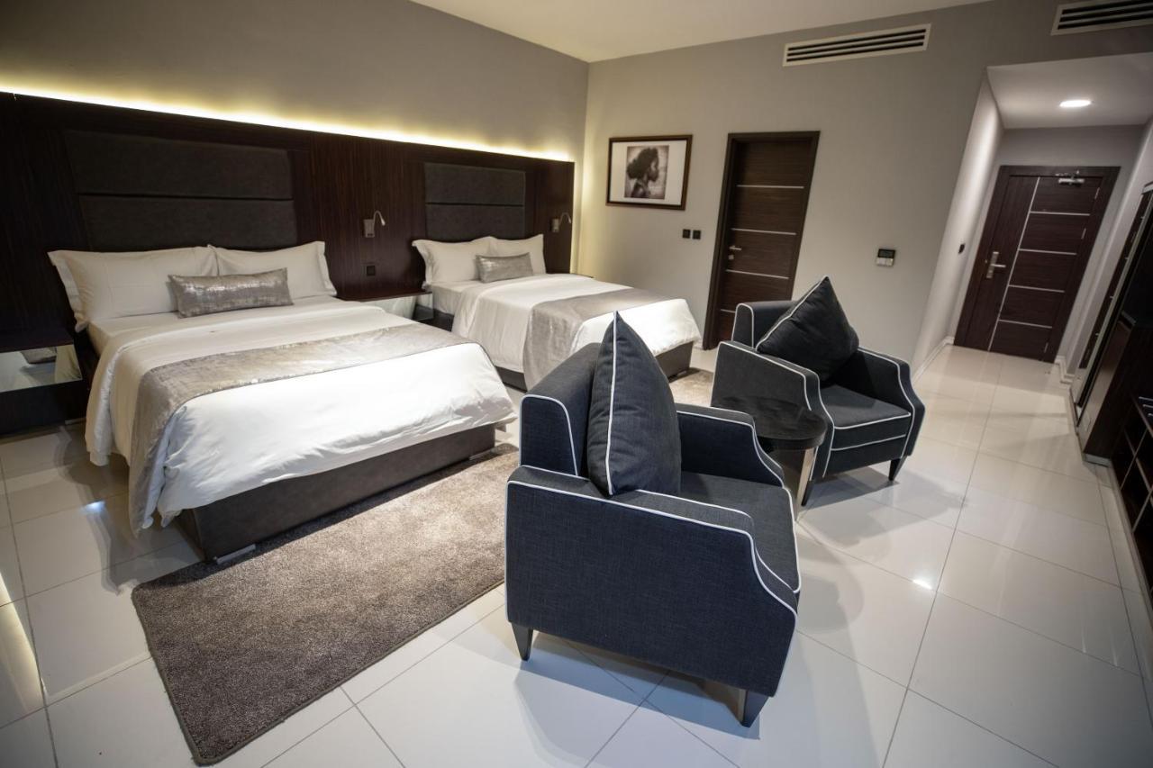 Bon Hotel Tripod Оверри Экстерьер фото