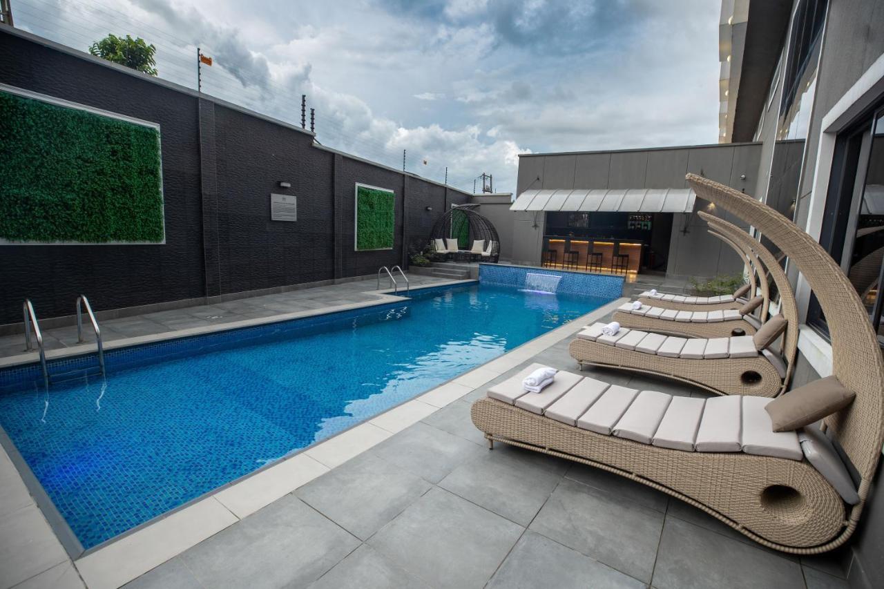 Bon Hotel Tripod Оверри Экстерьер фото