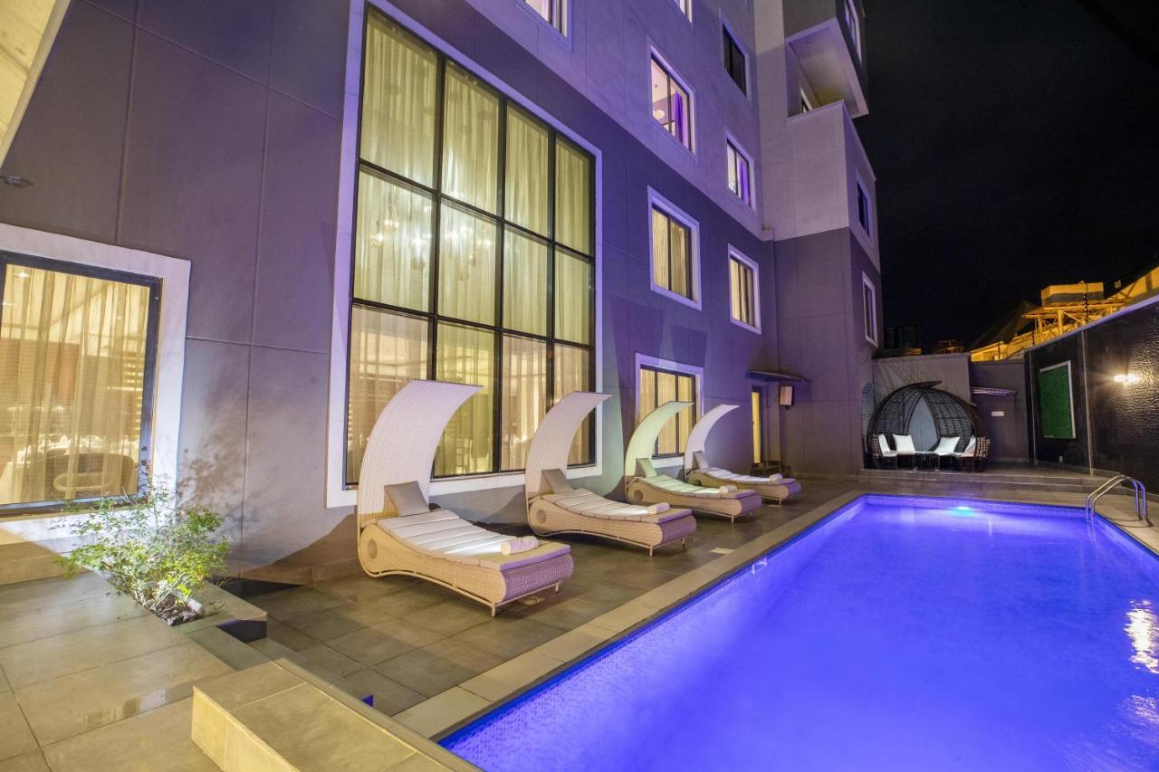 Bon Hotel Tripod Оверри Экстерьер фото